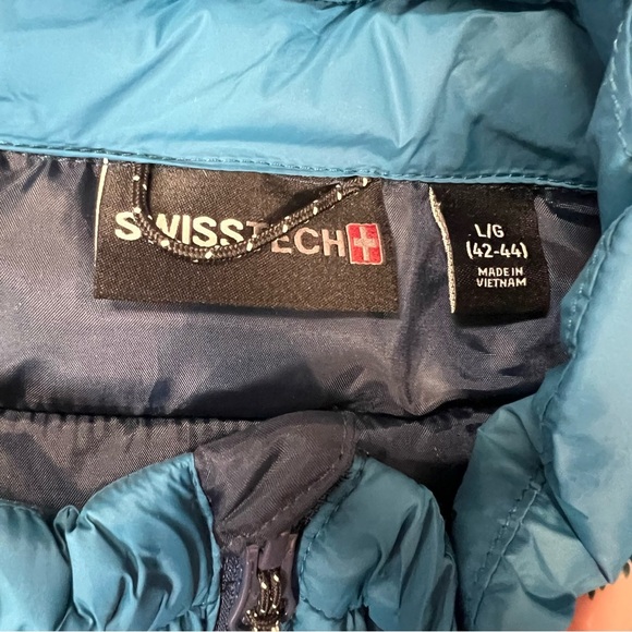 Men’s Swiss Tech Blue Puffer Vest SZ LG - Picture 3 of 4